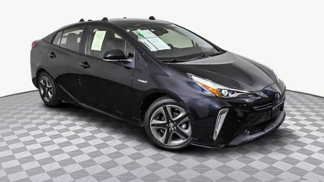 2022 Toyota Prius XLE FWD photo