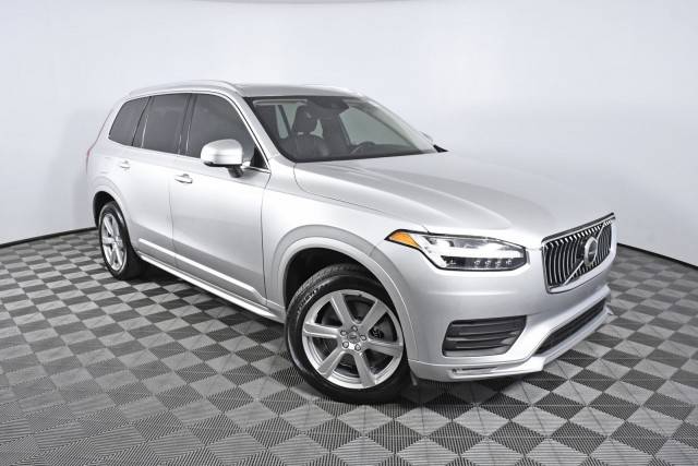 2020 Volvo XC90 Momentum AWD photo