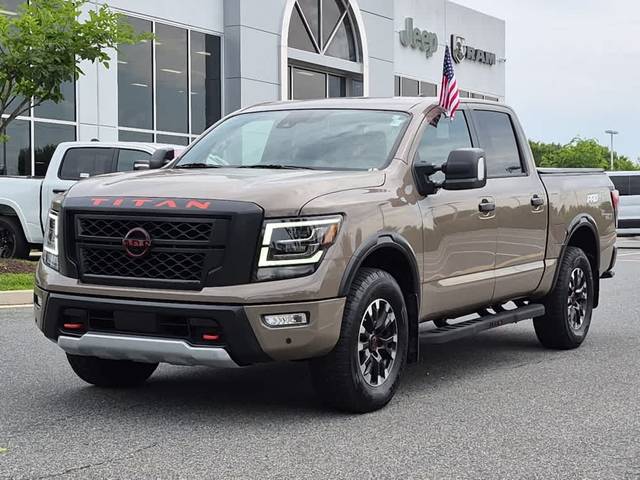 2023 Nissan Titan PRO-4X 4WD photo