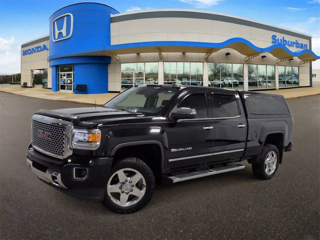 2015 GMC Sierra 2500HD Denali 4WD photo