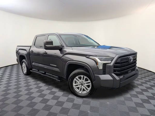 2022 Toyota Tundra SR5 4WD photo