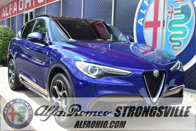 2023 Alfa Romeo Stelvio Ti AWD photo