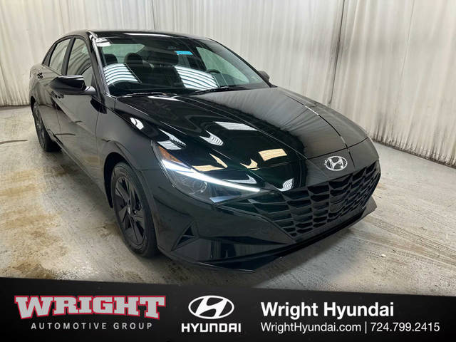 2023 Hyundai Elantra SEL FWD photo