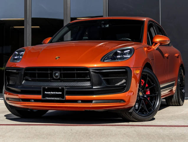 2023 Porsche Macan GTS AWD photo