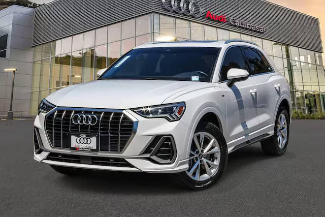 2023 Audi Q3 S line Premium AWD photo