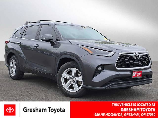 2023 Toyota Highlander LE FWD photo