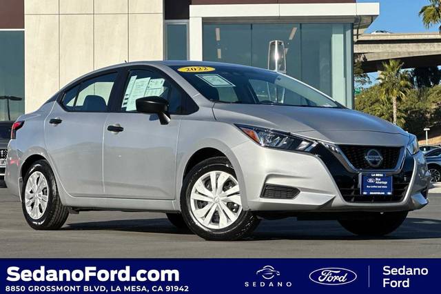 2022 Nissan Versa S FWD photo