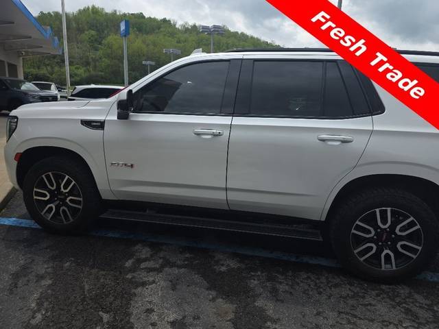 2023 GMC Yukon AT4 4WD photo