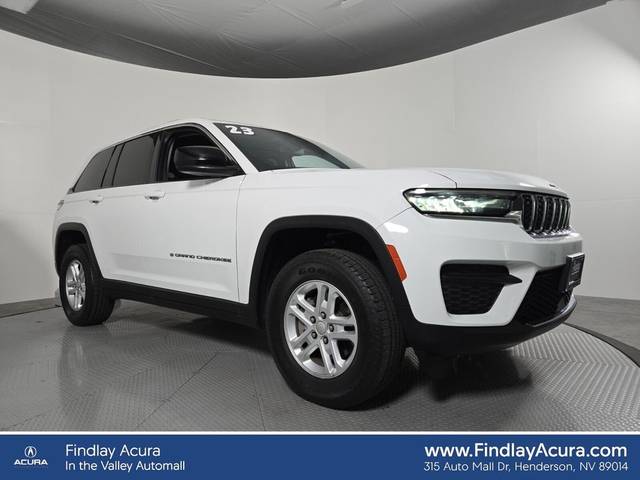 2023 Jeep Grand Cherokee Laredo 4WD photo