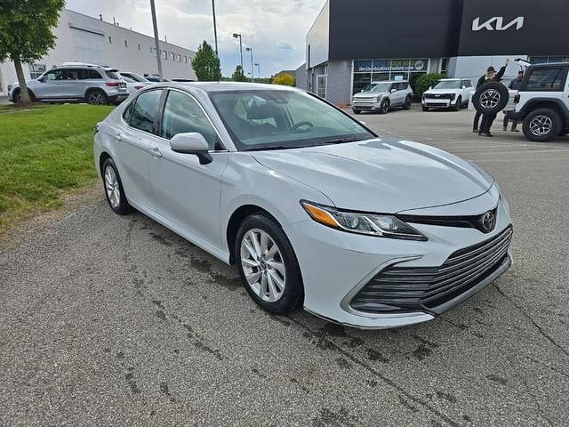 2023 Toyota Camry LE FWD photo