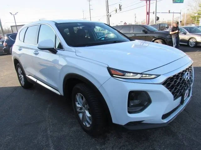 2020 Hyundai Santa Fe SE FWD photo