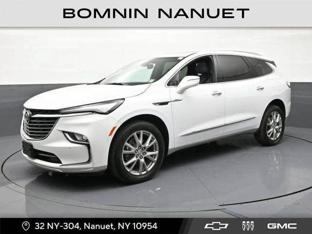 2023 Buick Enclave Essence AWD photo