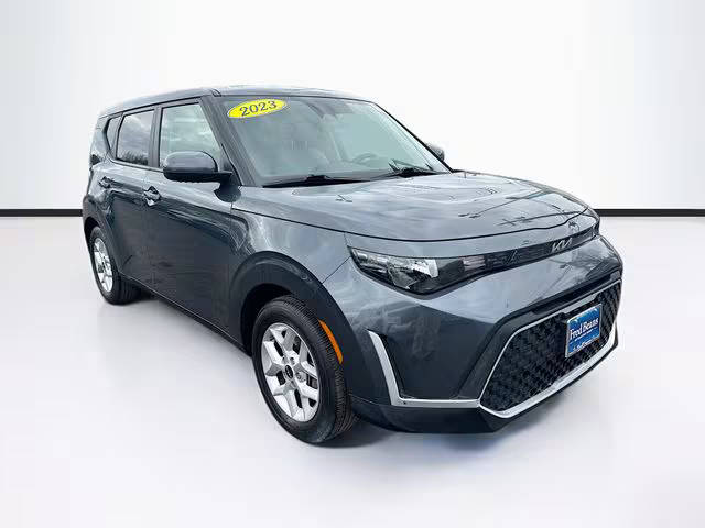 2023 Kia Soul LX FWD photo