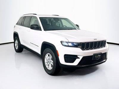 2023 Jeep Grand Cherokee Laredo 4WD photo