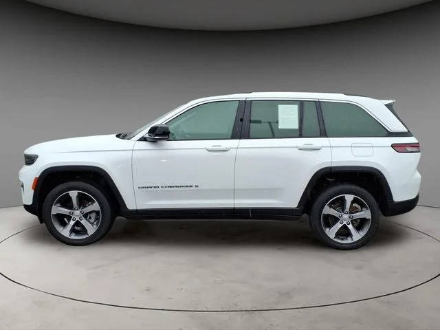 2023 Jeep Grand Cherokee Limited 4WD photo