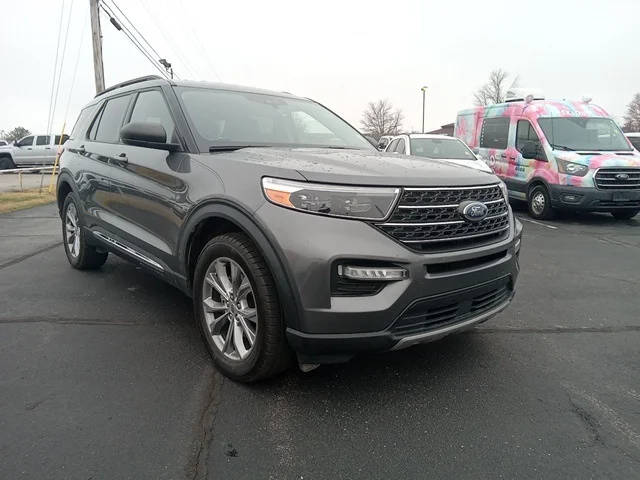 2022 Ford Explorer XLT 4WD photo