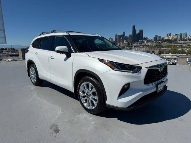 2023 Toyota Highlander Limited AWD photo