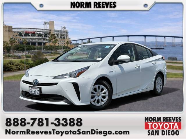 2022 Toyota Prius LE FWD photo