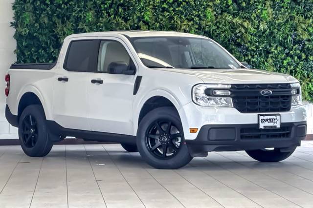 2022 Ford Maverick XL FWD photo