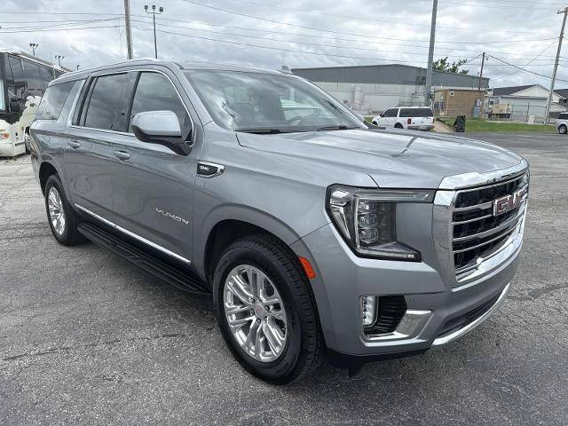 2023 GMC Yukon XL SLT 4WD photo