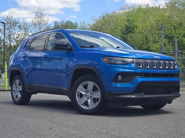 2022 Jeep Compass Latitude 4WD photo