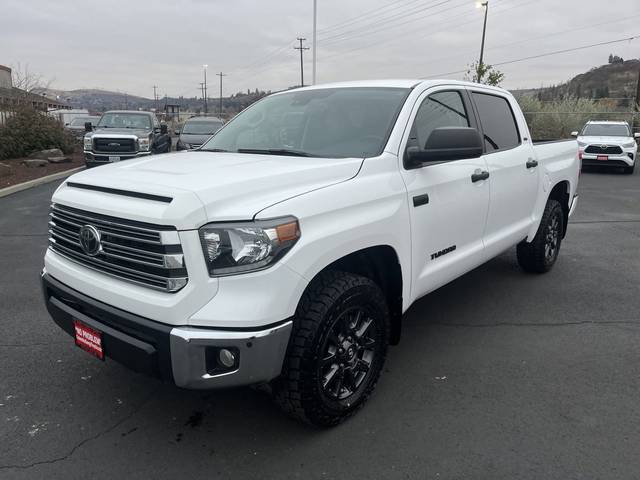 2021 Toyota Tundra SR5 4WD photo