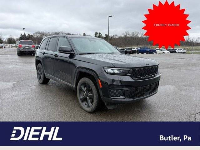 2023 Jeep Grand Cherokee Altitude 4WD photo