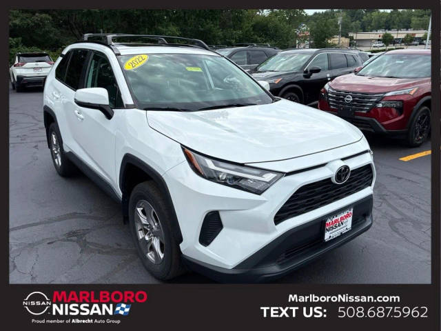 2022 Toyota RAV4 XLE AWD photo