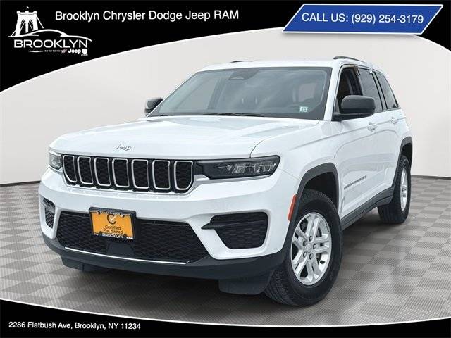 2023 Jeep Grand Cherokee Laredo 4WD photo