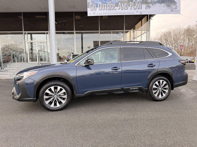 2023 Subaru Outback Limited AWD photo