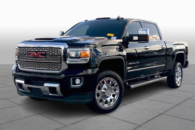 2019 GMC Sierra 2500HD Denali 4WD photo