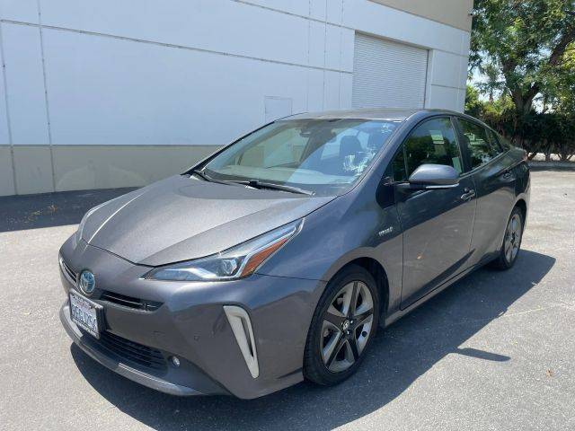 2022 Toyota Prius XLE FWD photo