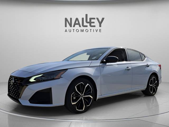 2023 Nissan Altima 2.5 SR AWD photo