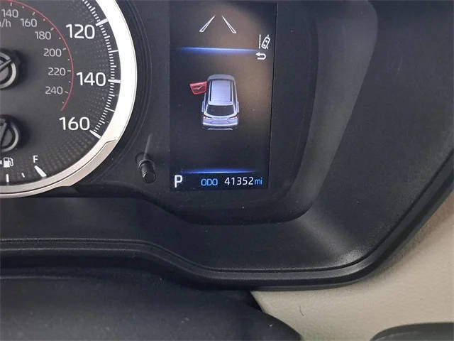 2022 Toyota Corolla Cross L FWD photo