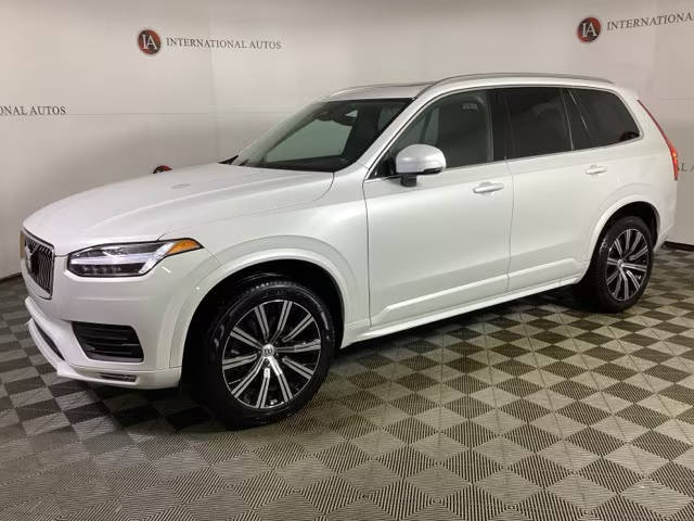 2023 Volvo XC90 Core AWD photo