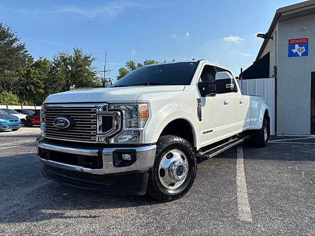 2022 Ford F-350 Super Duty LARIAT 4WD photo