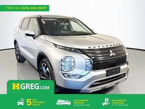 2022 Mitsubishi Outlander SE FWD photo