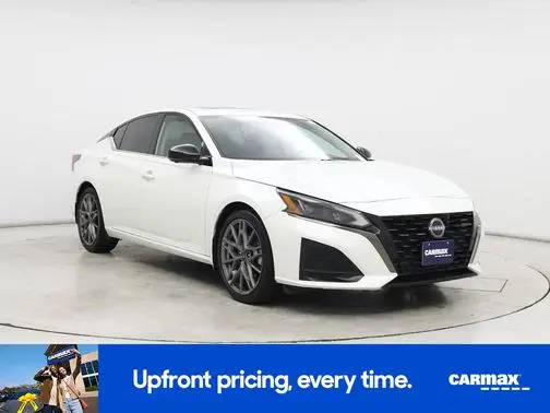 2023 Nissan Altima 2.0 SR FWD photo