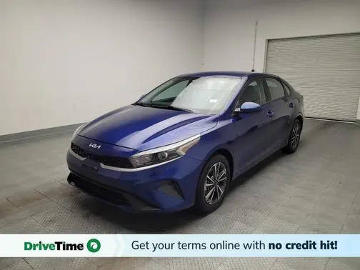 2023 Kia Forte LXS FWD photo