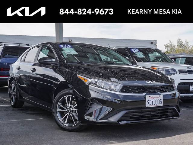 2023 Kia Forte LXS FWD photo