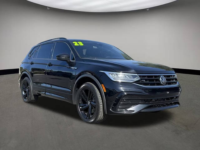2023 Volkswagen Tiguan SE R-Line Black FWD photo