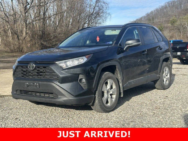 2021 Toyota RAV4 XLE AWD photo