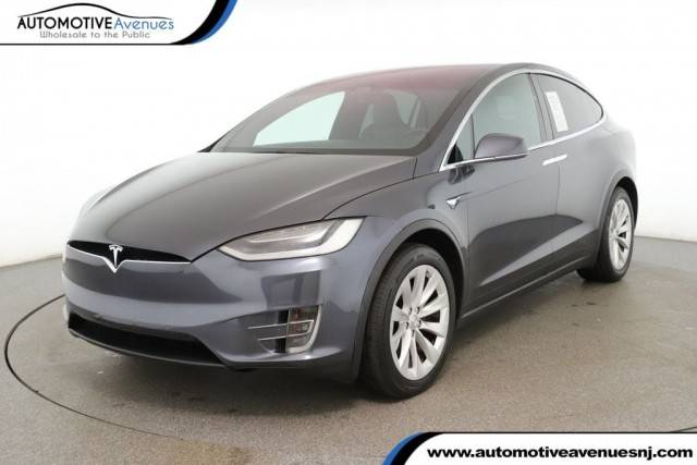 2017 Tesla Model X 75D AWD photo