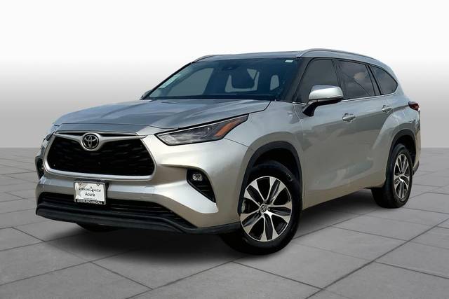 2022 Toyota Highlander XLE FWD photo