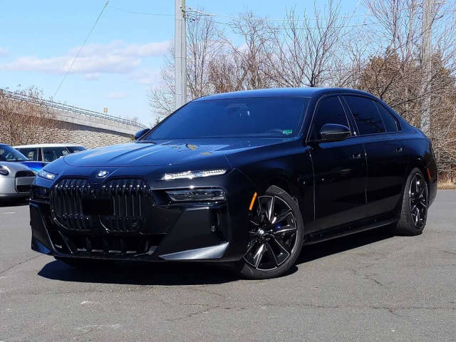 2023 BMW 7 Series 760i xDrive AWD photo
