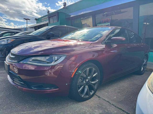 2015 Chrysler 200 S FWD photo