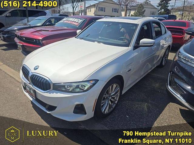 2023 BMW 3 Series 330e xDrive AWD photo