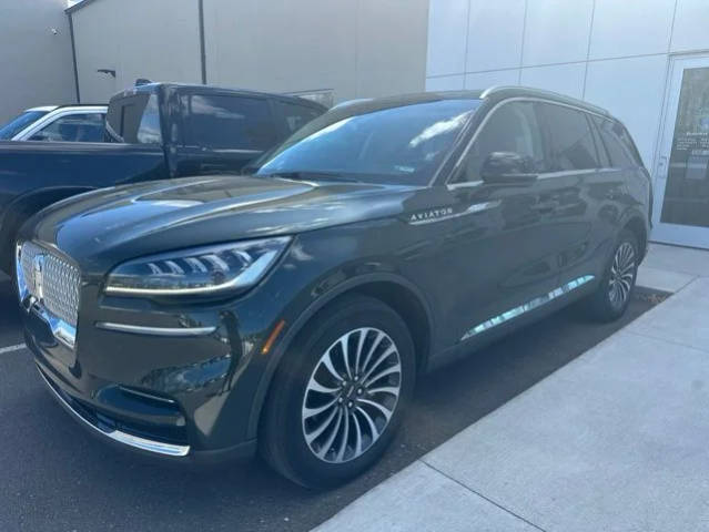 2023 Lincoln Aviator Standard AWD photo
