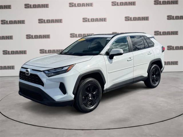 2022 Toyota RAV4 XLE AWD photo