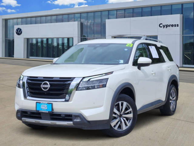 2023 Nissan Pathfinder SL 4WD photo